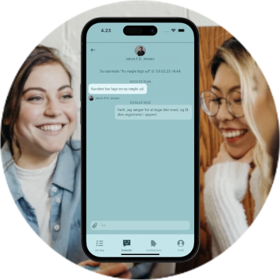 Housekeepr teamet engagerer sig i kundeservice via appen.
